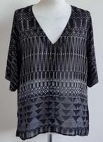 H & M zwarte blouse met witte print mt. 38, Maat 38/40 (M), H&M, Zwart, Ophalen of Verzenden