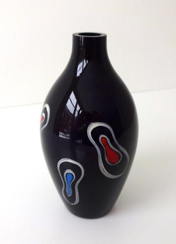 Glazen vaas zwart ovale motieven rood groen blauw 3538-g beschikbaar voor biedingen