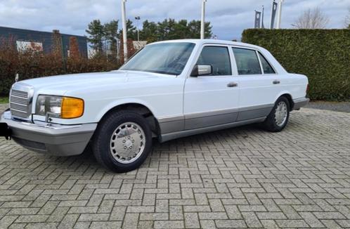 Mercedes 560 SEL AUT, bj 1986 (Oldtimer), Auto's, Oldtimers, Particulier, Mercedes-Benz, Benzine, Sedan, Automaat, Wit, Blauw
