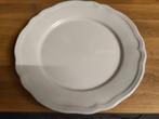 Arv bord creme ikea 28cm 1,50 pst., Ophalen of Verzenden, Zo goed als nieuw, Bord(en), Effen