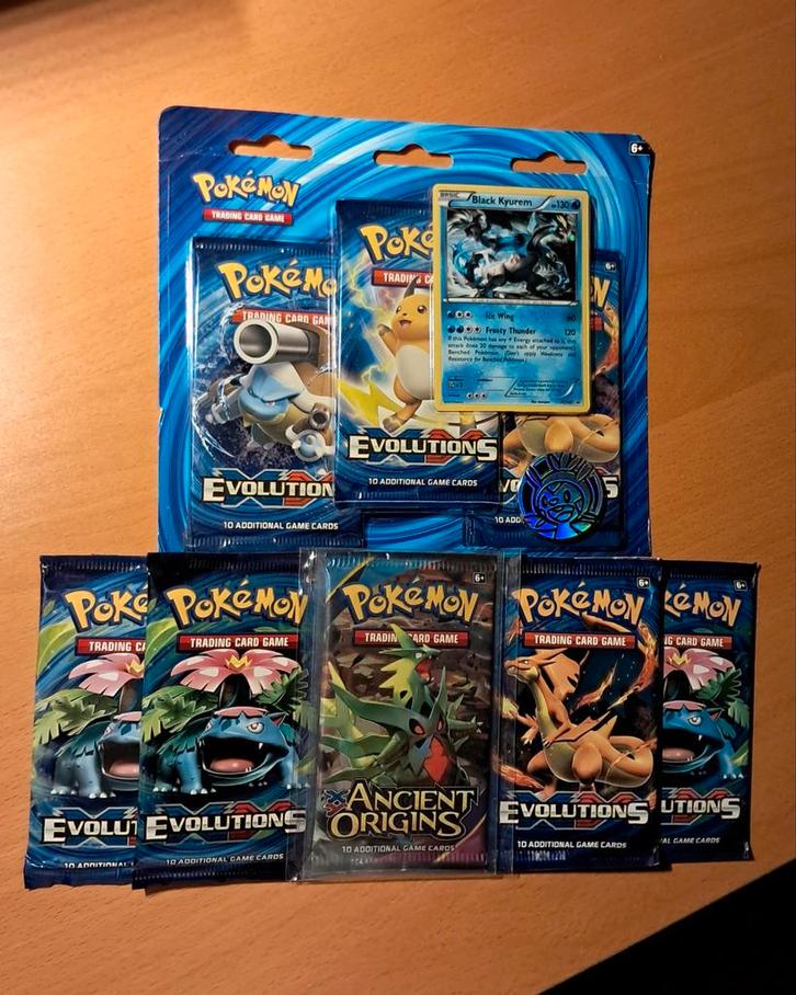 Sealed Pokémon Evolutions blister & boosters, Hobby en Vrije tijd, Verzamelkaartspellen | Pokémon, Nieuw, Booster, Foil, Ophalen