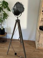 Staande industriële lamp, Huis en Inrichting, Lampen | Vloerlampen, Ophalen, Zo goed als nieuw, 150 tot 200 cm, Metaal