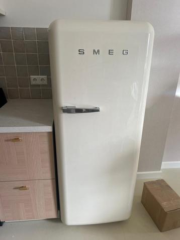 Nieuw SMEG koelkast  beschikbaar voor biedingen