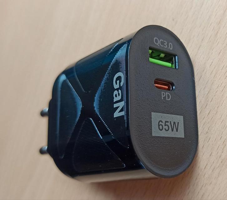 Nieuwe krachtige (Gan) )telefoon oplader 65 Watt, Telecommunicatie, Mobiele telefoons | Toebehoren en Onderdelen, Zo goed als nieuw