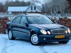 Mercedes-Benz E-KlasseElegance E240 4MATIC AUT NAVI PANO NAP, Auto's, Mercedes-Benz, Automaat, Zwart, 2597 cc, Blauw