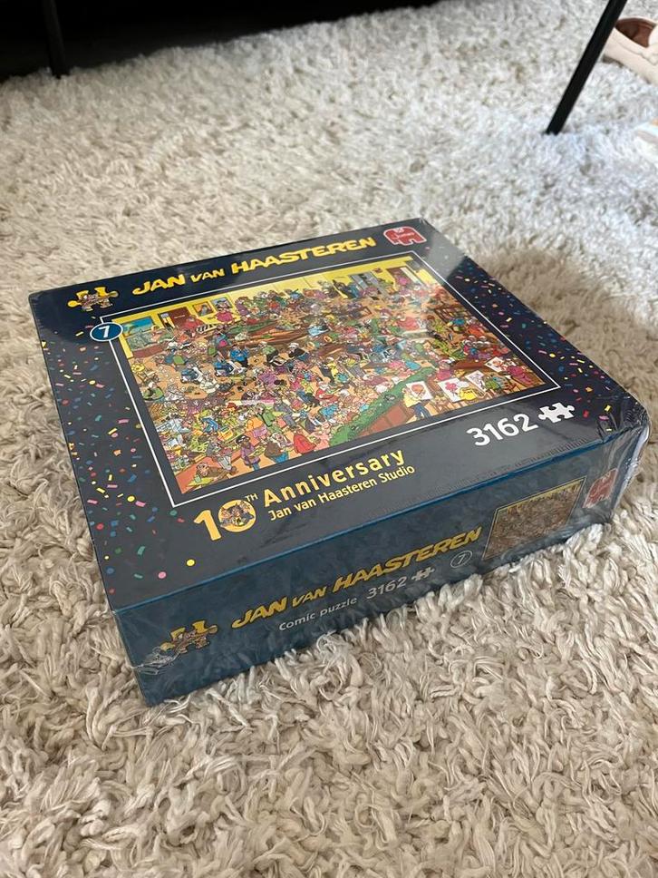 Jan van Haasteren Jubileumeditie Bejaardenhuis - Nieuw!, Hobby en Vrije tijd, Denksport en Puzzels, Nieuw, Legpuzzel, Meer dan 1500 stukjes