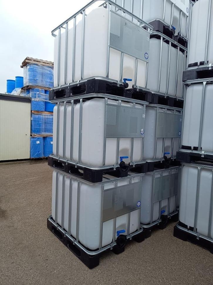 IBC vaten gespoeld, Tuin en Terras, Regentonnen, Zo goed als nieuw, Kunststof, 150 liter of meer, Met kraantje, Ophalen