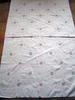 handgeborduurd damasten tafelkleed nr RR 89, Huis en Inrichting, Tafelkleden, Verzenden, Zo goed als nieuw, Rechthoek, Binnen