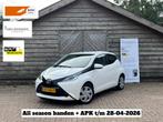 Toyota Aygo 1.0 VVT-i x-play Airco | Camera | Elektrische ra, Voorwielaandrijving, Stof, Gebruikt, Euro 6
