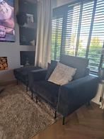 Zwarte Velvet Fauteuil met Poef, Ophalen, 75 tot 100 cm, Zo goed als nieuw, Metaal