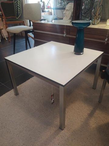 Salontafel | Ahrend de cirkel | Friso Kramer  beschikbaar voor biedingen