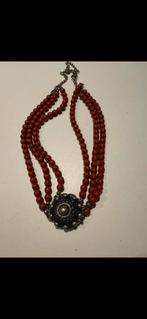 Koraal ketting met Zeeuws knoopje zilver, Met hanger, Verzenden, Zo goed als nieuw, Rood