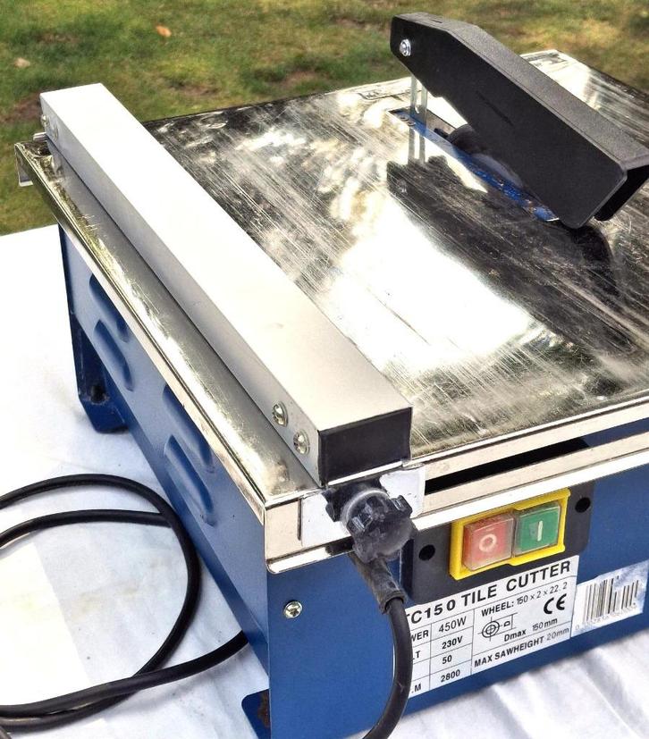 Tegelzaag watergekoeld, Doe-het-zelf en Verbouw, Gereedschap | Zaagmachines, Gebruikt, Overige typen, Minder dan 600 watt, Minder dan 30 mm