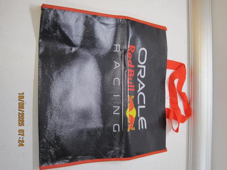 red bull tas max verstappen furmule 1 39/39 cm (354), Verzamelen, Automerken, Motoren en Formule 1, Nieuw, Formule 1, Ophalen of Verzenden