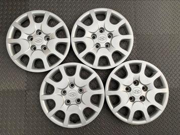 Set originele Hyundai I30 wieldoppen 15 inch beschikbaar voor biedingen