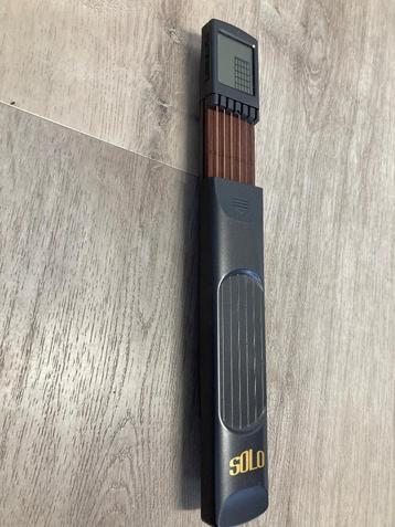 Guitar Chord Trainer / akkoordentrainer voor gitaar beschikbaar voor biedingen