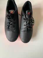 Zwarte Voetbalschoenen, maat 35, Sport en Fitness, Maat XS of kleiner, Ophalen of Verzenden, Zo goed als nieuw, Schoenen