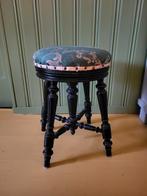 Oude antieke/ brocante franse kruk / pianokruk/ allegonda, Huis en Inrichting, Krukjes, Ophalen of Verzenden, Zo goed als nieuw