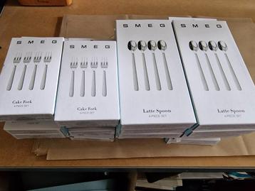Ah smeg bestek besteksets zilverkleur taartvorkjes lepeltjes beschikbaar voor biedingen