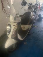 2x opknap scooter mio 50 en retro, Fietsen en Brommers, Scooters | SYM, Ophalen, Zo goed als nieuw