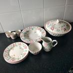 Churchill  briar rose items, Huis en Inrichting, Ophalen of Verzenden, Zo goed als nieuw, Bord(en), Overige stijlen
