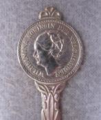 lepeltje   WILHELMINA  halve gulden  uitgave KWF, Ophalen of Verzenden, Gebruikt, Speld(je) of Lepel(tje)