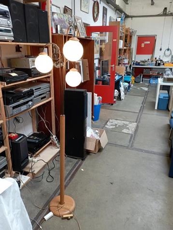 Vintage space age vloerlamp. beschikbaar voor biedingen