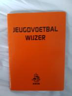 Jeugdvoetbalwijzer - KNVB, Boek of Tijdschrift, Overige binnenlandse clubs, Ophalen of Verzenden, Zo goed als nieuw