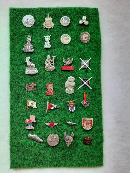 26 bijzondere speldjes uit de jaren 60, Verzamelen, Speldjes, Pins en Buttons, Gebruikt, Speldje of Pin, Overige onderwerpen, Ophalen of Verzenden