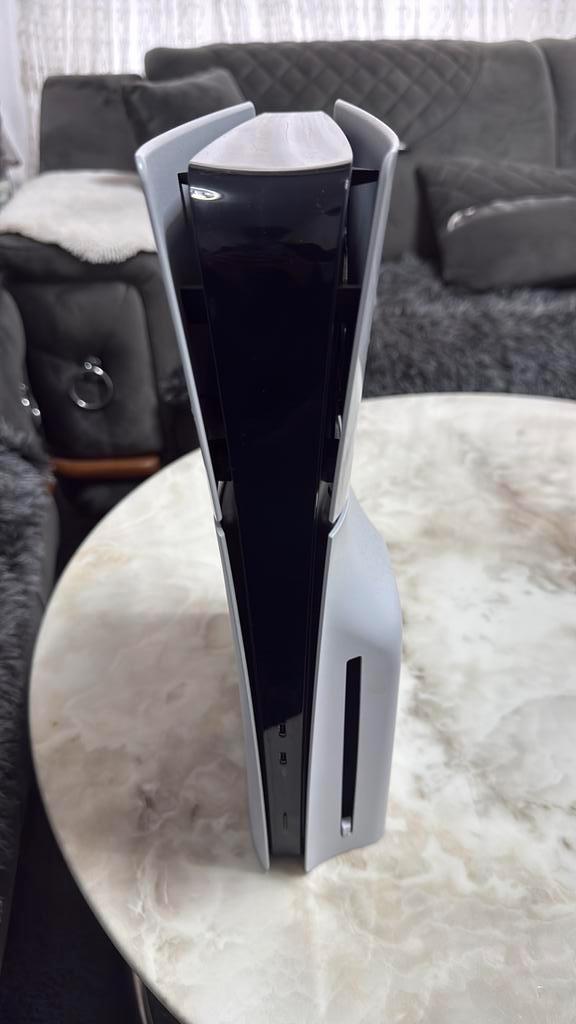 Playstation 5 slim disk edition, Spelcomputers en Games, Spelcomputers | Sony PlayStation 5, Zo goed als nieuw, Playstation 5