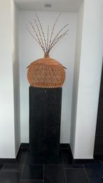 2x zwarte zuilen van steigerhout 2x houten mand, Huis en Inrichting, Woonaccessoires | Zuilen en Pilaren, Ophalen, Zo goed als nieuw