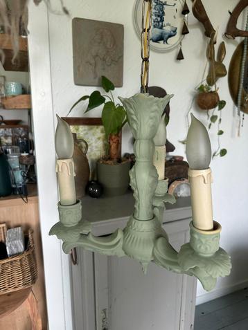 Brocante kroonluchter steen beschikbaar voor biedingen
