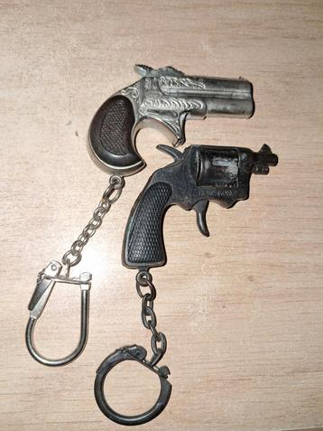 Oude Capgun Sleutelhangers - Western Stijl beschikbaar voor biedingen