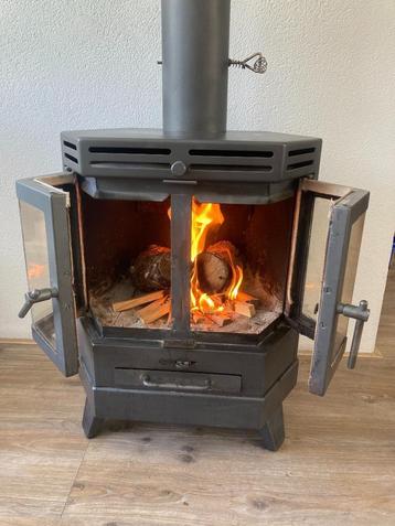 Barbas houtkachel + pijp beschikbaar voor biedingen