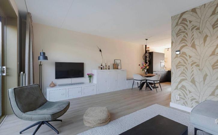 Witte VT Wonen kasten - als nieuw!, Huis en Inrichting, Kasten | Dressoirs, Zo goed als nieuw, 100 tot 150 cm, 25 tot 50 cm, Met deur(en)