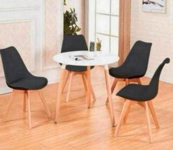 4 design stoelen nieuw in verpakking, met zitkussens beschikbaar voor biedingen