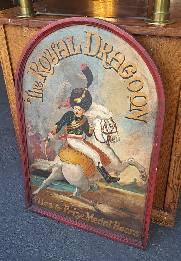 Oud Engels pubbord van hout 91 x 60 cm Engelse pub decoratie, Antiek en Kunst, Curiosa en Brocante, Ophalen