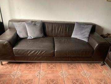 Lederen bank - Driepersoons beschikbaar voor biedingen