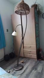 Mooie staande rieten vloerlamp, Ophalen, Zo goed als nieuw, Metaal, 150 tot 200 cm
