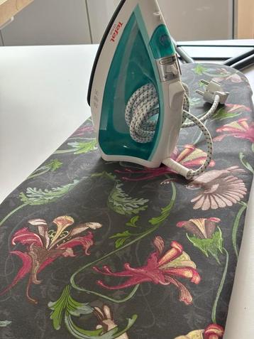 Strijkijzer & Strijkplank Set / Iron & Ironing Board Set beschikbaar voor biedingen