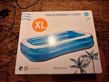 Opblaasbaar zwembad nieuw in doos  beschikbaar voor biedingen