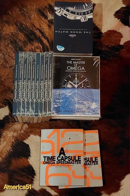 Omega Speedmaster en SpeedyTuesday boeken met poster en pen, Sieraden, Tassen en Uiterlijk, Horloges | Heren, Zo goed als nieuw