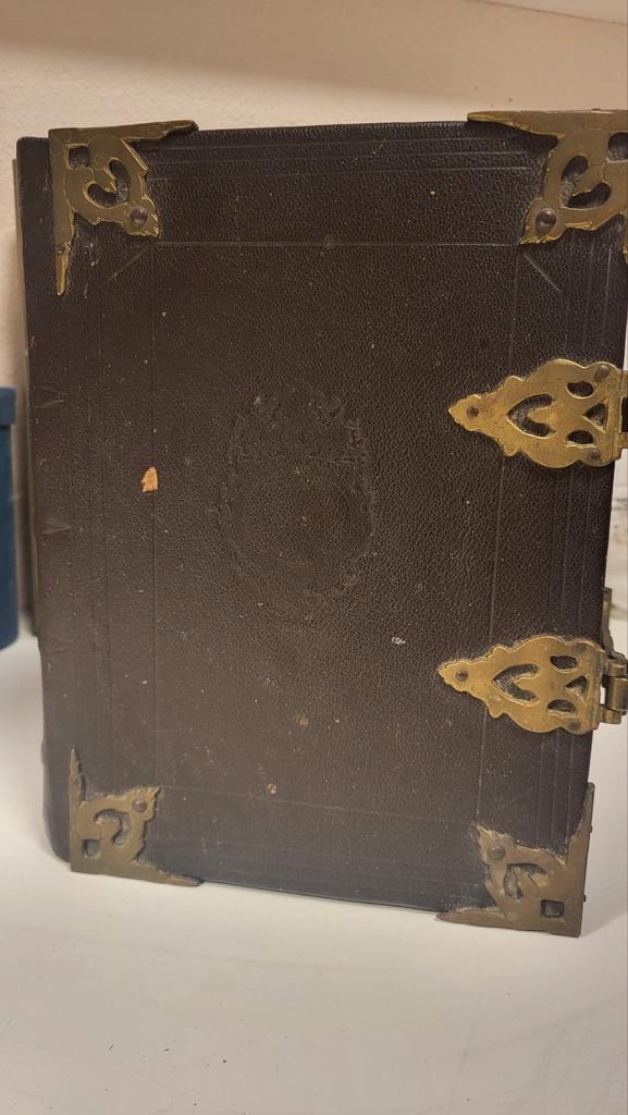 Staten bijbel 1715 Amsterdam ordonnantie J.Br.Lestevenon, Antiek en Kunst, Antiek | Boeken en Bijbels, Ophalen of Verzenden