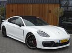 Porsche Panamera 4.0 V8 Turbo 550PK / Sport chrono / Alcanta, Auto's, Porsche, Automaat, 128 €/maand, Gebruikt, 4 stoelen