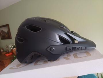 Giro mtb fietshelm nieuw in doos maat L beschikbaar voor biedingen