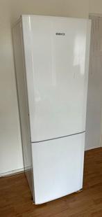BEKO koelkast en vriezer combi, Witgoed en Apparatuur, Koelkasten en IJskasten, Ophalen, Gebruikt, 200 liter of meer, Met aparte vriezer