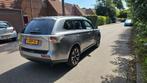 Mitsubishi Outlander 2.0 MPI 2WD CVT 2015 Grijs, Auto's, Mitsubishi, 1998 cc, 15 km/l, 4 cilinders, 7 stoelen