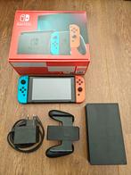 Nintendo Switch in hele mooie staat, Spelcomputers en Games, Spelcomputers | Nintendo Switch, Nintendo, Met 2 controllers, Ophalen of Verzenden
