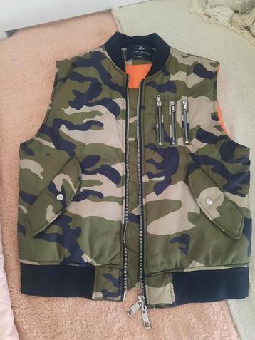 MOOIE BODYWARMER NIEUW... beschikbaar voor biedingen