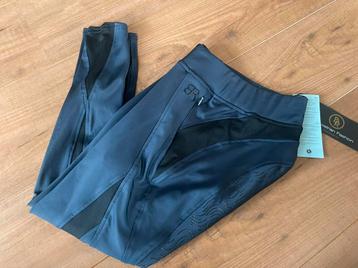 Nieuwe paardrijlegging maat 36 beschikbaar voor biedingen